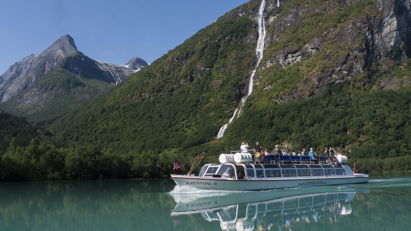 Lovannet og Kjenndalsbreen